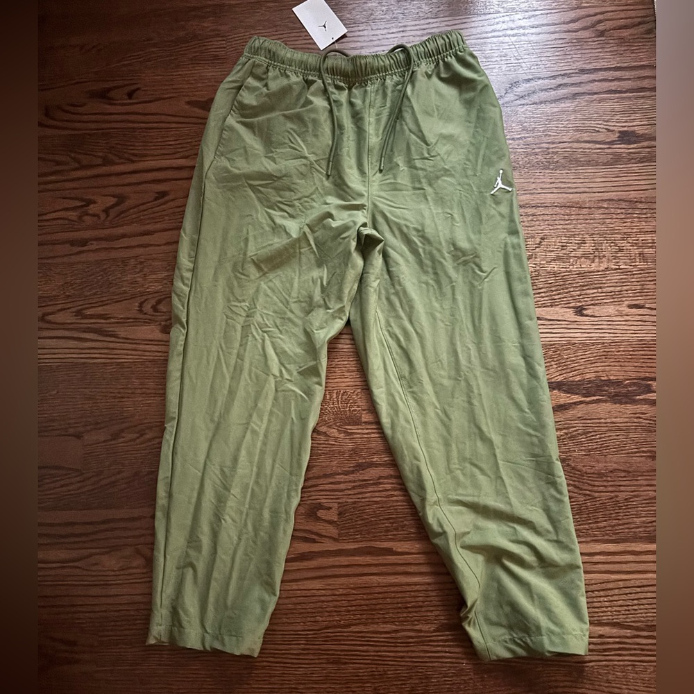 Green Relaxed Fit Joggers with Elastic Waistband